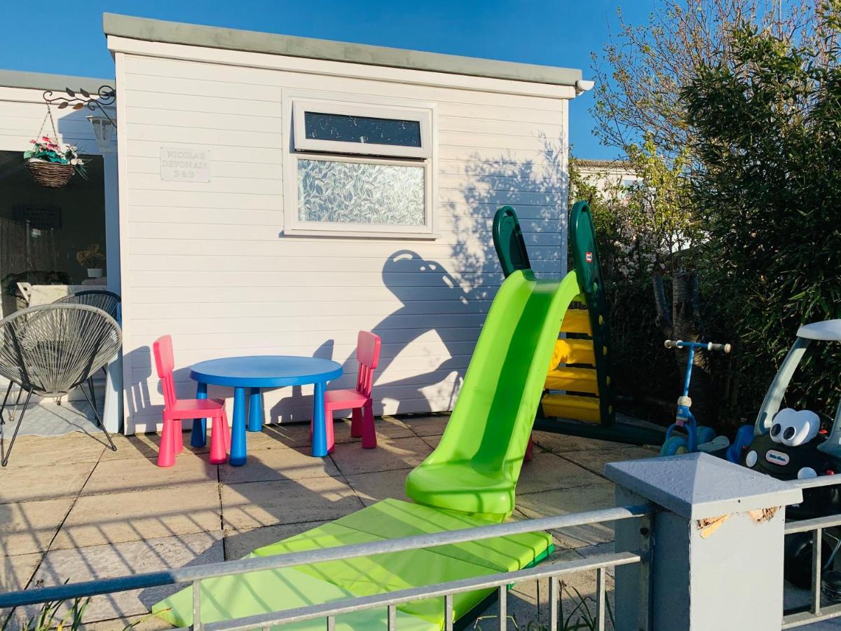Nicolas Devon Air Bed And Breakfast Илфракомб Екстериор снимка